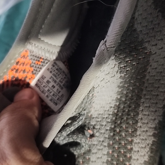 Yeezy - Picture 7 of 7